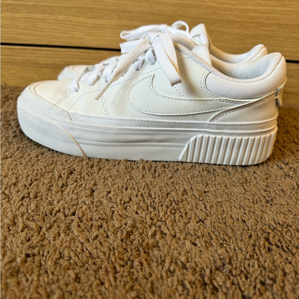 Nike Court Legacy Lift
